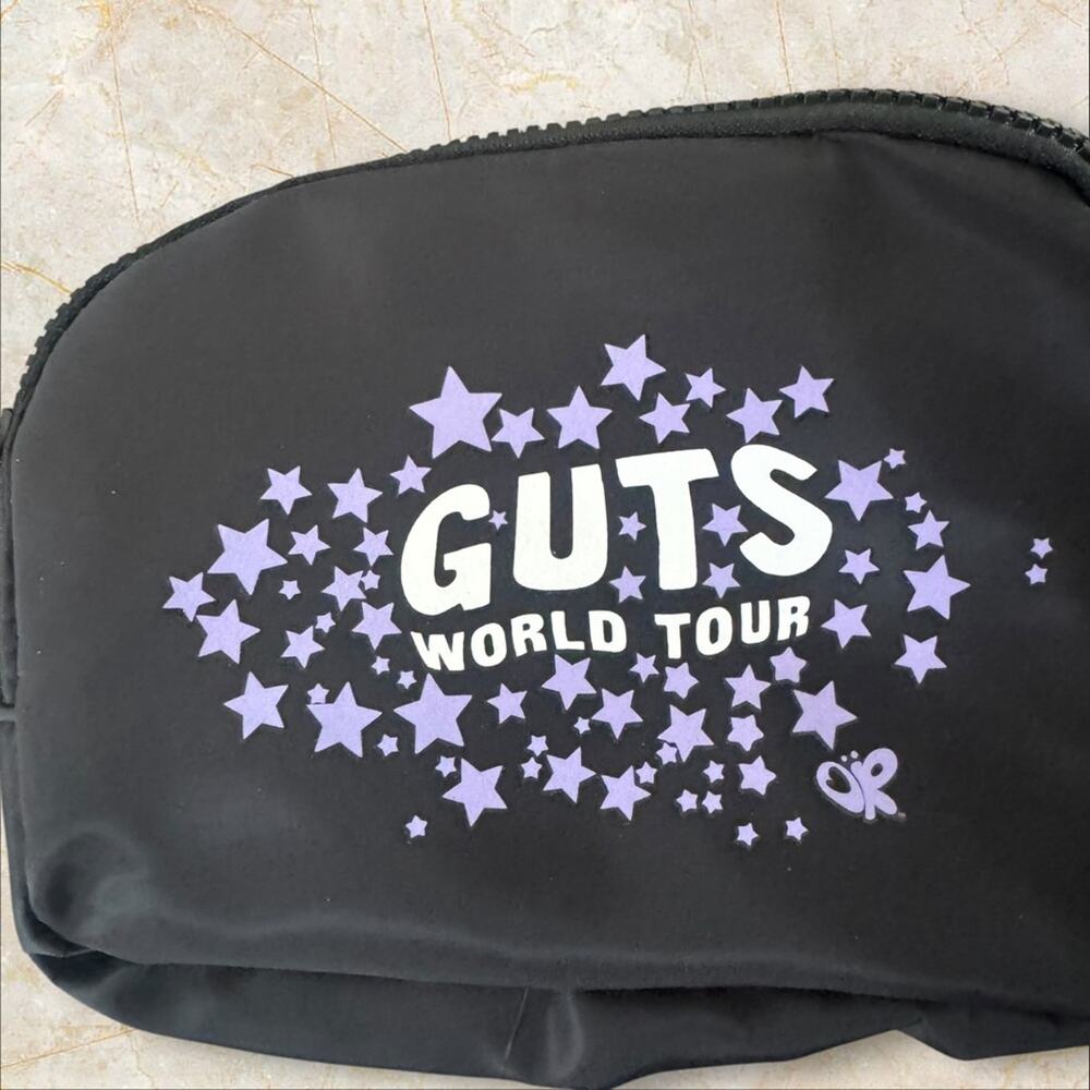 NEW Olivia Rodrigo GUTS World Tour VIP fanny pack - Picture 3 of 5